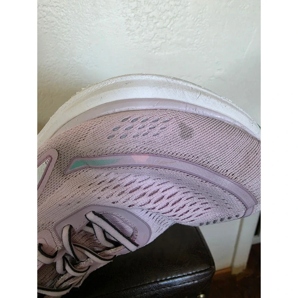 Altra light stains